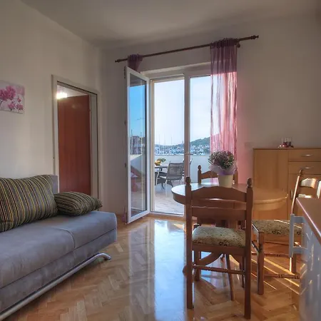 Apartments Irena Jezera Room photo