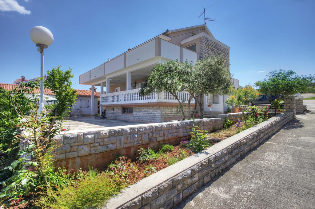 Apartment Irena *