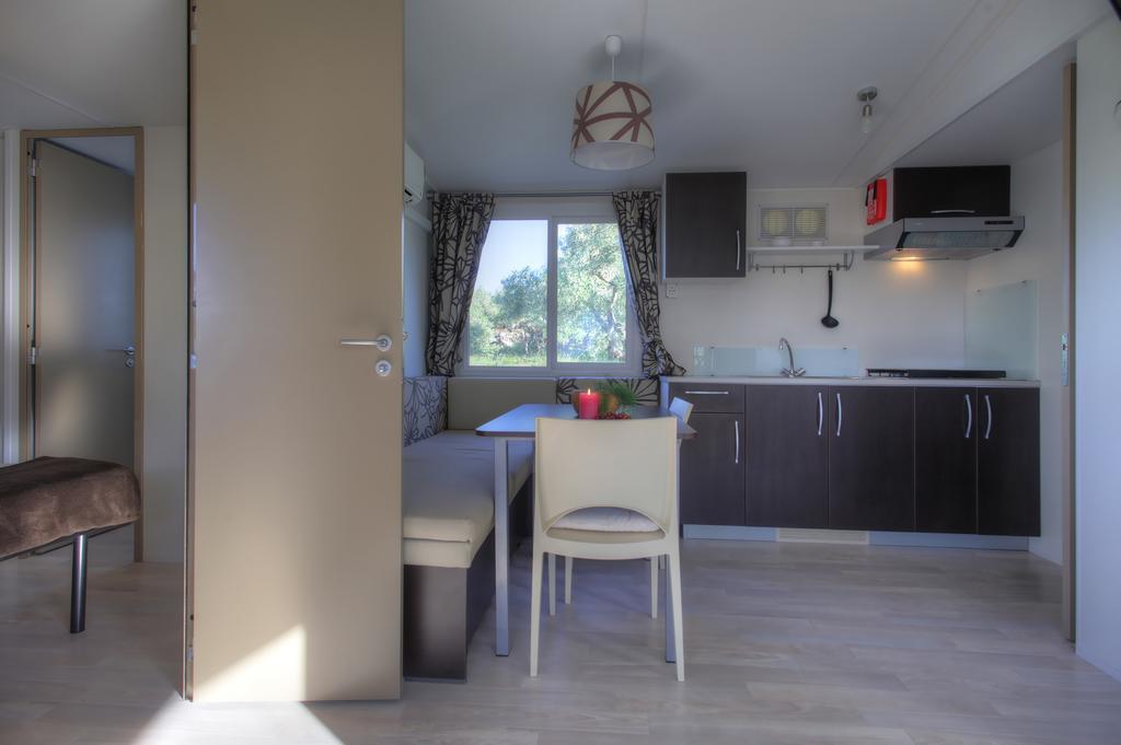 Irena Apartment Jezera